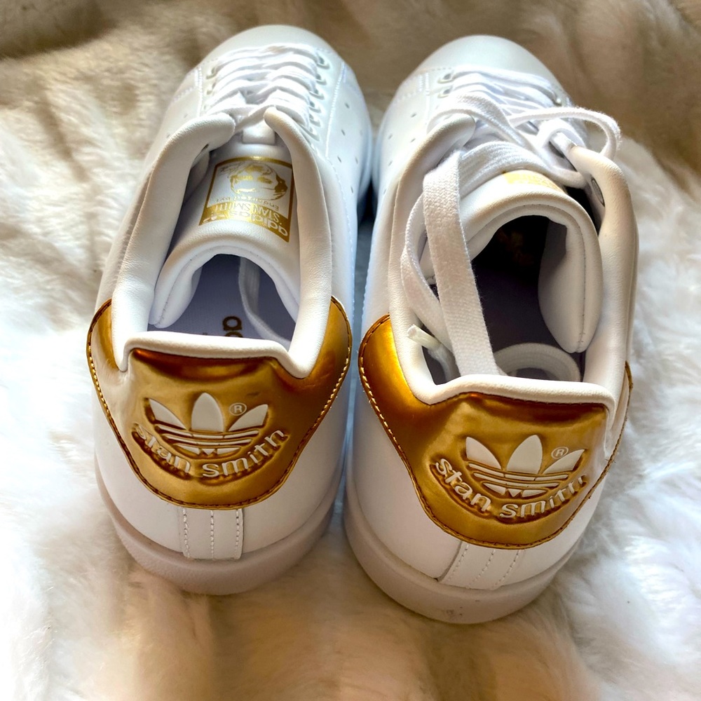 adidas Originals Women's Stan Smith white/gold heel Sneaker new 6.5